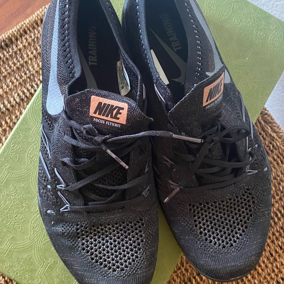Nike TR Focus training shoe-Size 12 - Picture 4 of 4